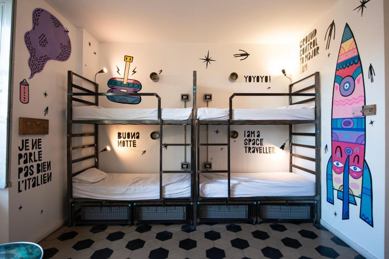 Bed 8-Bed Mixed Dormitory Room